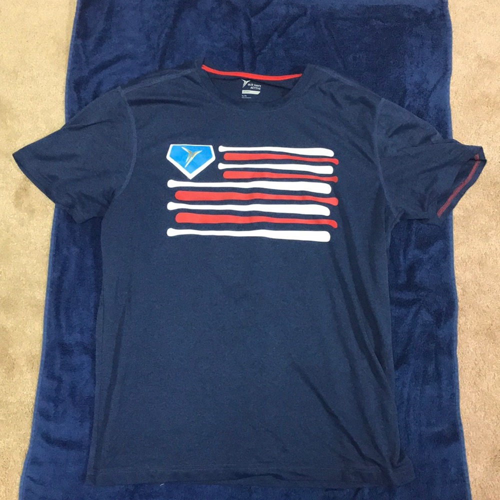 Old Navy Active wear T shirt